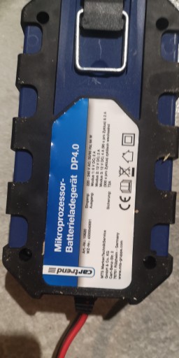Автомобильное зарядное устройство для аккумуляторов 6/12В, 4А