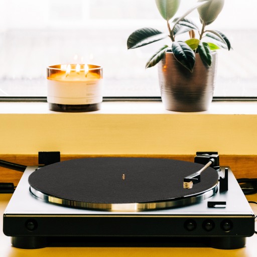 ФИЛЬТРУЮЩАЯ ВИНИЛОВАЯ ПОДКЛАДКА ДЛЯ проигрывателя DJ SLIPMAT