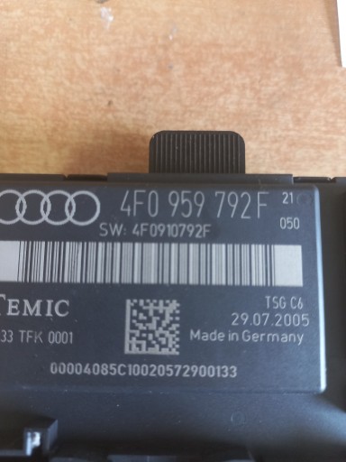 AUDI A6 C6 MODUŁ DRZWI PRZEDNICH PRAWYCH 4F0959792F