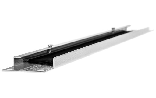 Щеточная панель 1U Rack Systems для 19-дюймовых шкафов RACK
