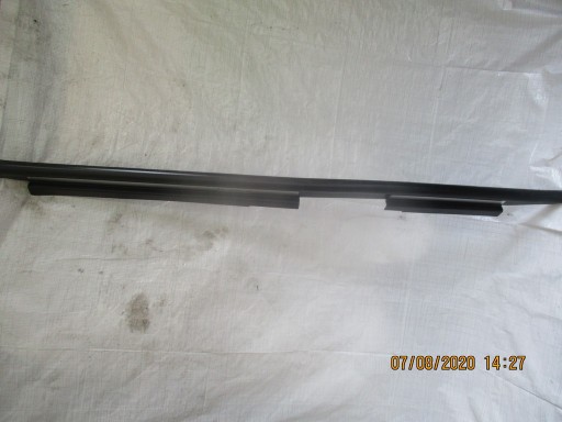 Уплотнитель скребка с полосой Audi A4 8D0853284