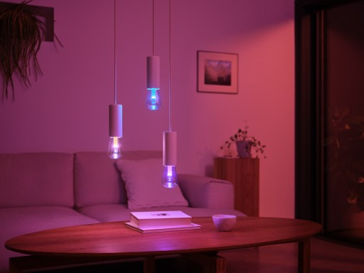 Умная лампа E27 PHILIPS HUE разноцветная белая ST72 продолговатая