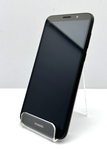 Смартфон Huawei Y5 2018 года.