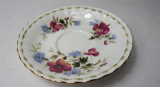 ROYAL ALBERT FLOWERS МАРТ АНГЛИЯ СТАРАЯ ЧАШКА