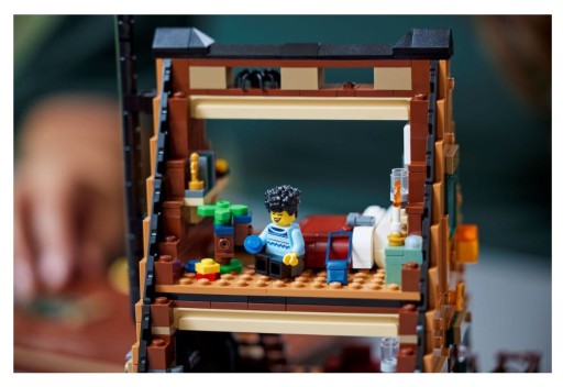 LEGO Ideas 21338 Хижина А-образной формы