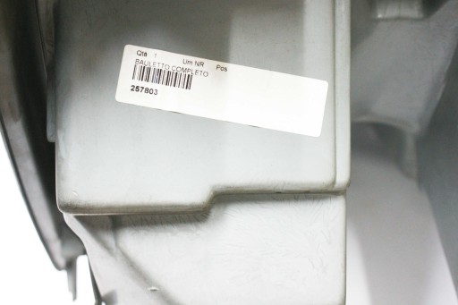 Platik przed kolana kokpit Piaggio Sfera 50 91-93r