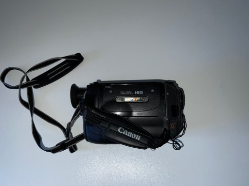 Видеокамера CANON UC-X10HiE Hi8 Video8 для 8-мм кассет, комплект в сумке