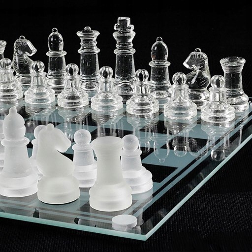 Элегантные стеклянные наборы шахмат и стеклянная настольная игра