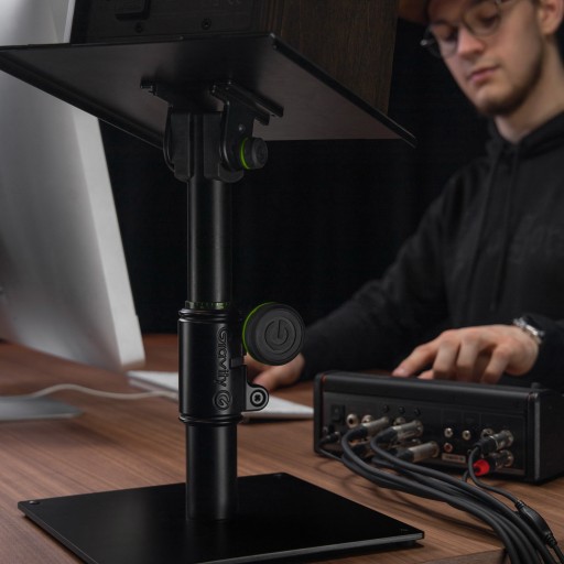 Штатив Gravity SP 3102 для студийных мониторов