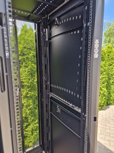 СЕРВЕРНЫЙ ШКАФ DELL SX 42U R3100X717 APC
