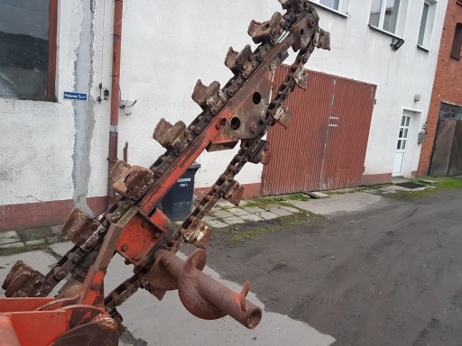 Цепной экскаватор Ditch Witch R65D 19 900 злотых нетто
