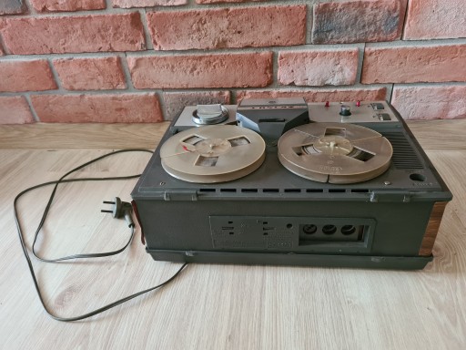 Видеомагнитофон UNITRA GRUNDIG ZK 140 T
