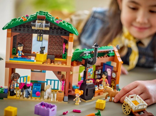 LEGO Friends 42654 Ranczo kucyków i stajnia Aliya Liann Victoria Ella