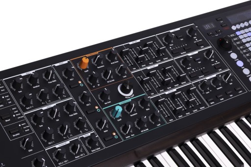 Аналоговый синтезатор Arturia PolyBrute Noir
