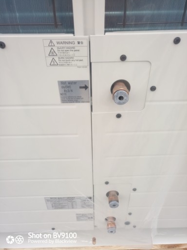 Насос нового поколения MITSUBISHI Q-ton 30кВт CO2 90*C вода при -25 на улице.