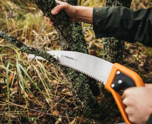 САДОВАЯ РУЧНАЯ ПИЛА FISKARS ДЛЯ ВЕТОК СВЕЖЕЙ ДРЕВЕСИНЫ, УСИЛЕННАЯ, 47 СМ L