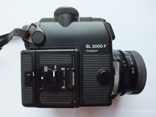 Rolleiflex SL 2000 F Двигатель - неисправен - на сервис.