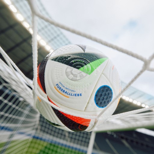 Футбольный мяч ADIDAS для ног Euro24 Fussballliebe Training 4 + бесплатные иглы
