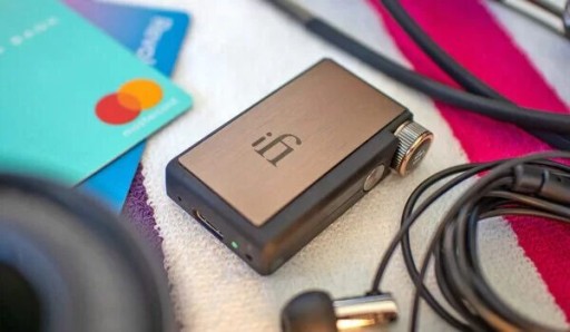 iFi Audio GO Blu. Усилитель для наушников с ЦАП.