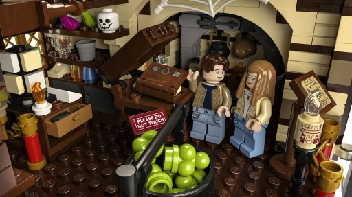 LEGO IDEAS Disney Фокус-Покус: Хижина сестер 21341