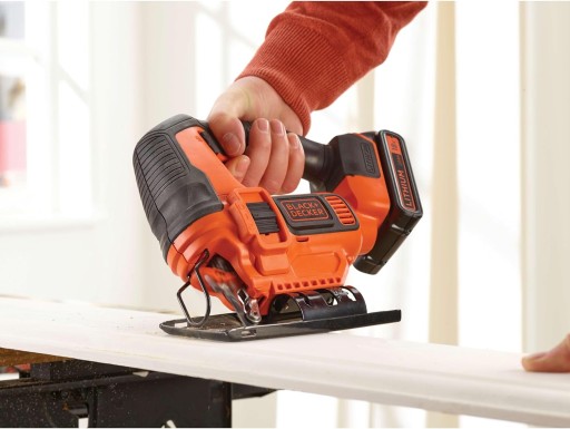 Маятниковый лобзик Black Decker BDCJS18N, 18 В, длина хода 19 мм