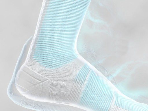 COMPRESSPORT Skarpetki do biegania krótkie White/Yellow/Pink r.45-48
