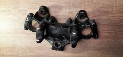 SUZUKI GS 550 ПОДВЕСКА ВЕРХНЯЯ ПОЛКА