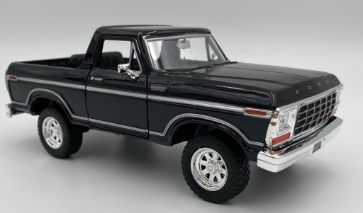Ford Bronco (жесткий верх) 1978 1:24 Motormax 79374 черный