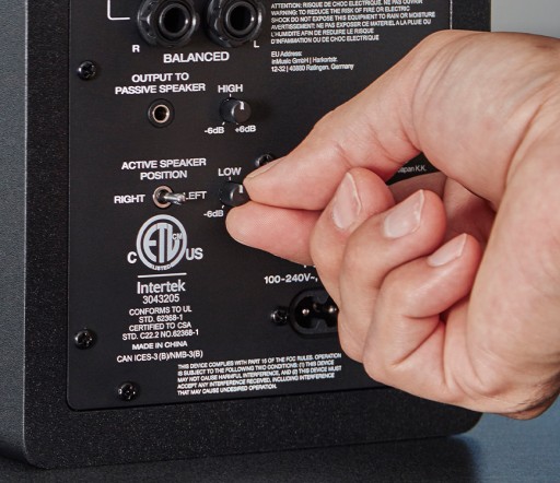 Пара M-AUDIO BX3 — пара активных мониторов