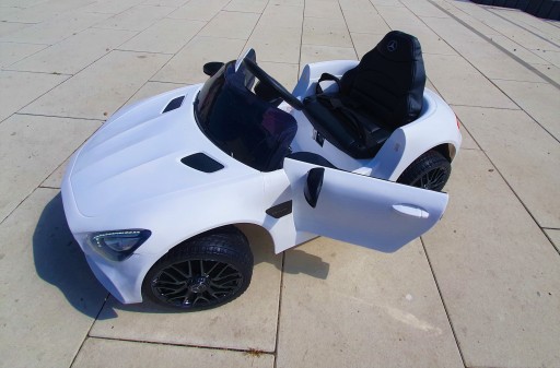 Автомобиль с аккумулятором Mercedes GT 12В 7Ач, 4 ДВИГАТЕЛЯ.