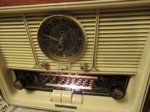 Радио Telefunken Jubilate 55 с часами