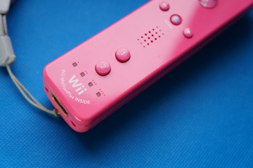 Kontroler NINTENDO WII REMOTE Motion PINK Różowy RVL-036 + etui