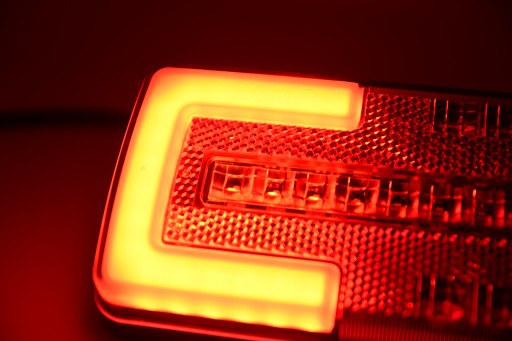 2x светодиодные задние комбинированные фонари NEON LED прицепа