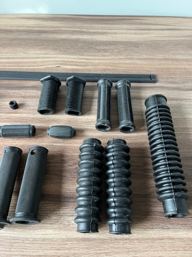 NOWY CZESKI KOMPLET GUM JAWA 50 TYP 23 MUSTANG WĄSKA GUMA ZBIORNIKA JAWKA