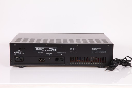 Тюнер Grundig T 5000.