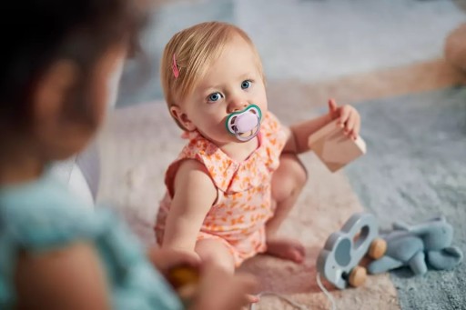 Соска AVENT ULTRA AIR 0–6 мес ДЫШАЩАЯ + ЧЕХОЛ
