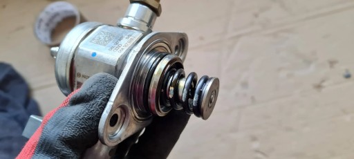 Q5 80A ТОПЛИВНЫЙ НАСОС 2.0 TFSI 06K127028J A4 B9 8W A5 VW AUDI