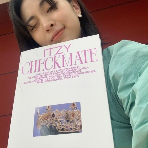 ITZY - CHECKMATE/СТАНДАРТНОЕ ИЗДАНИЕ, Yeji Ver.