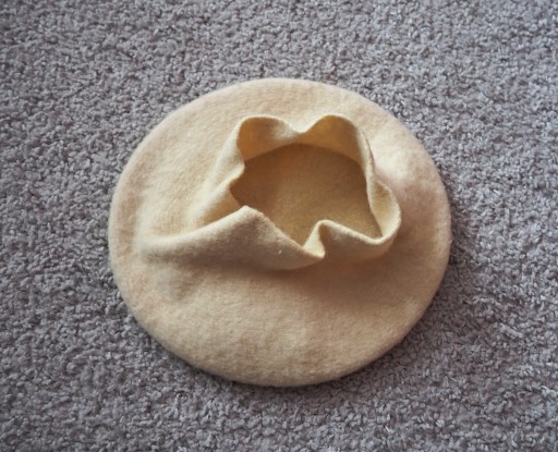 DAMSKI BERET WEŁNA R. UNIWERSALNY