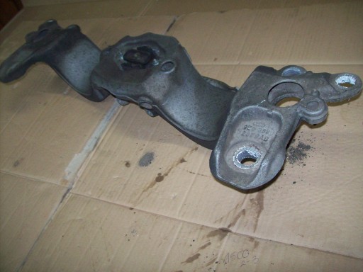 Опора коробки, Подушка Audi A4 B6 2.4, Автомат