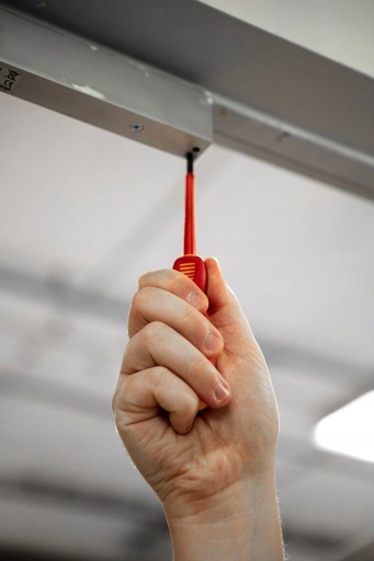 ОТВЕРТКА ПЛЮС-МИНУС, ОДОБРЕННАЯ NEO Tools 1000 В, SL/PZ1 X 80 ММ 04-219