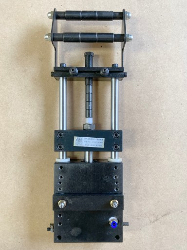 Podajnik pneumatyczny do blachy 150 mm 4500 netto