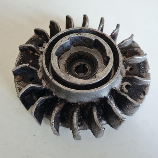 MCCULLOCH TITAN 620 MAGNETO KOŁO MAGNESOWE