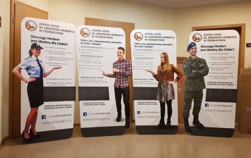 Стенд в виде рекламного стенда до 145см ФОРМА