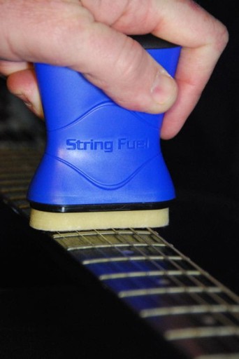 Средство по уходу за струнами - Music Nomad String Fuel MN109