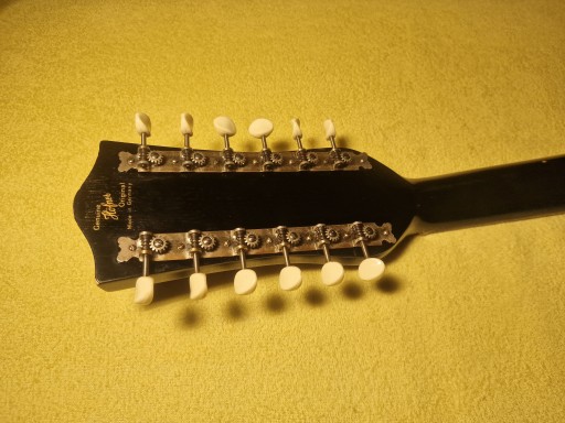 Винтажная 12-струнная гитара Hofner 490, 1970-е годы.
