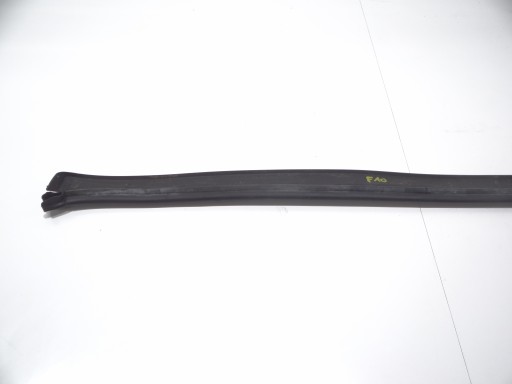 ПРОКЛАДКА БАМПЕРА КРЫШКИ ДВИГАТЕЛЯ 7BMW F10 F11 OE 206521