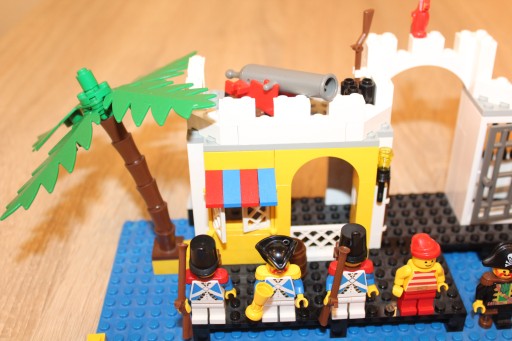 LEGO PIRATES 6267 Набор для запирания лагуны