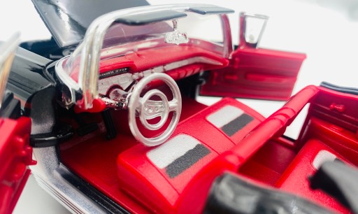 Chevrolet Impala 1958 года, масштаб 1:24, Motormax 79025