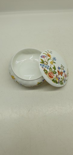 Фарфоровая шкатулка Эйнсли